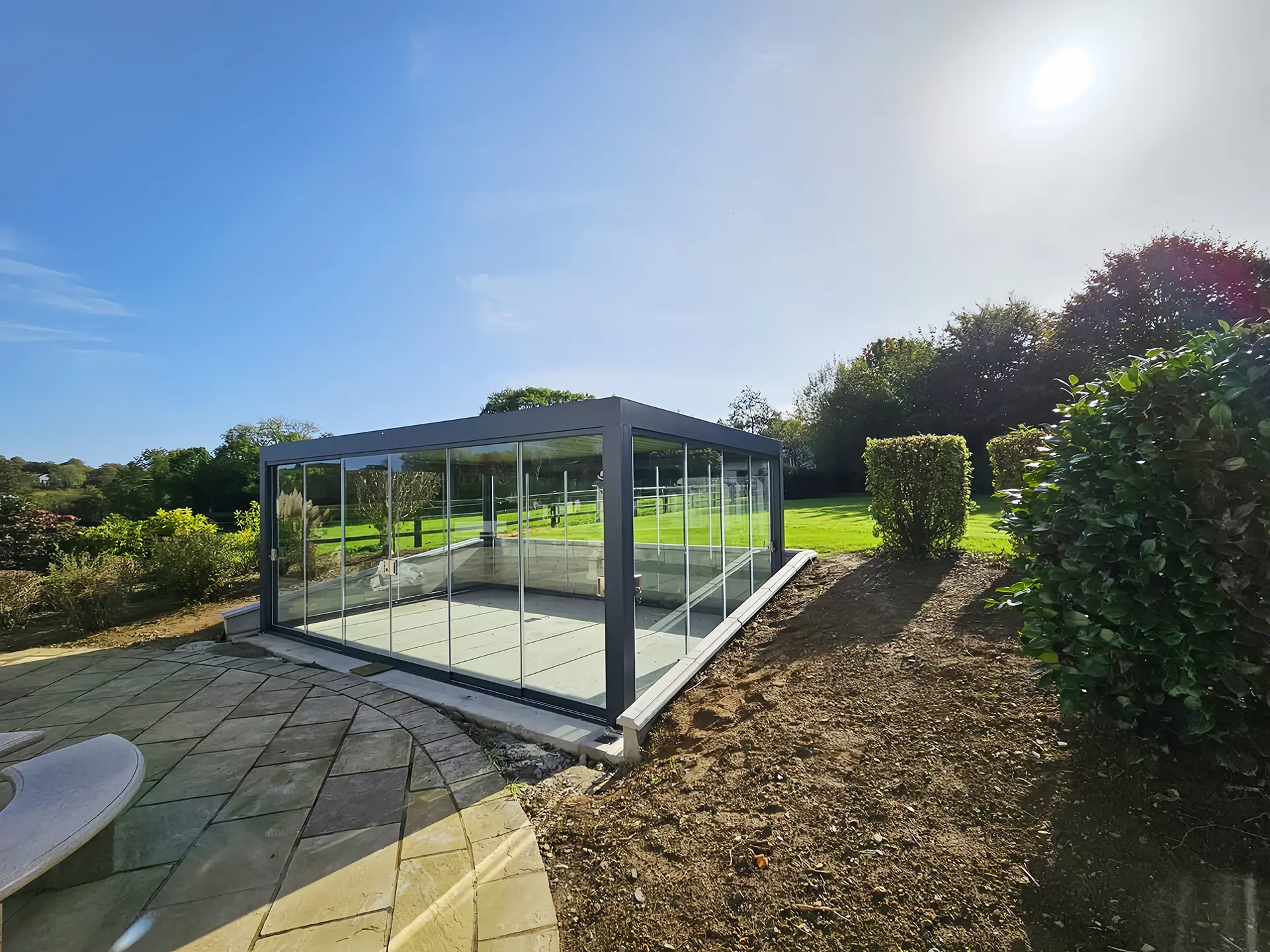 Custom aluminum pergola project in Irving, TX
