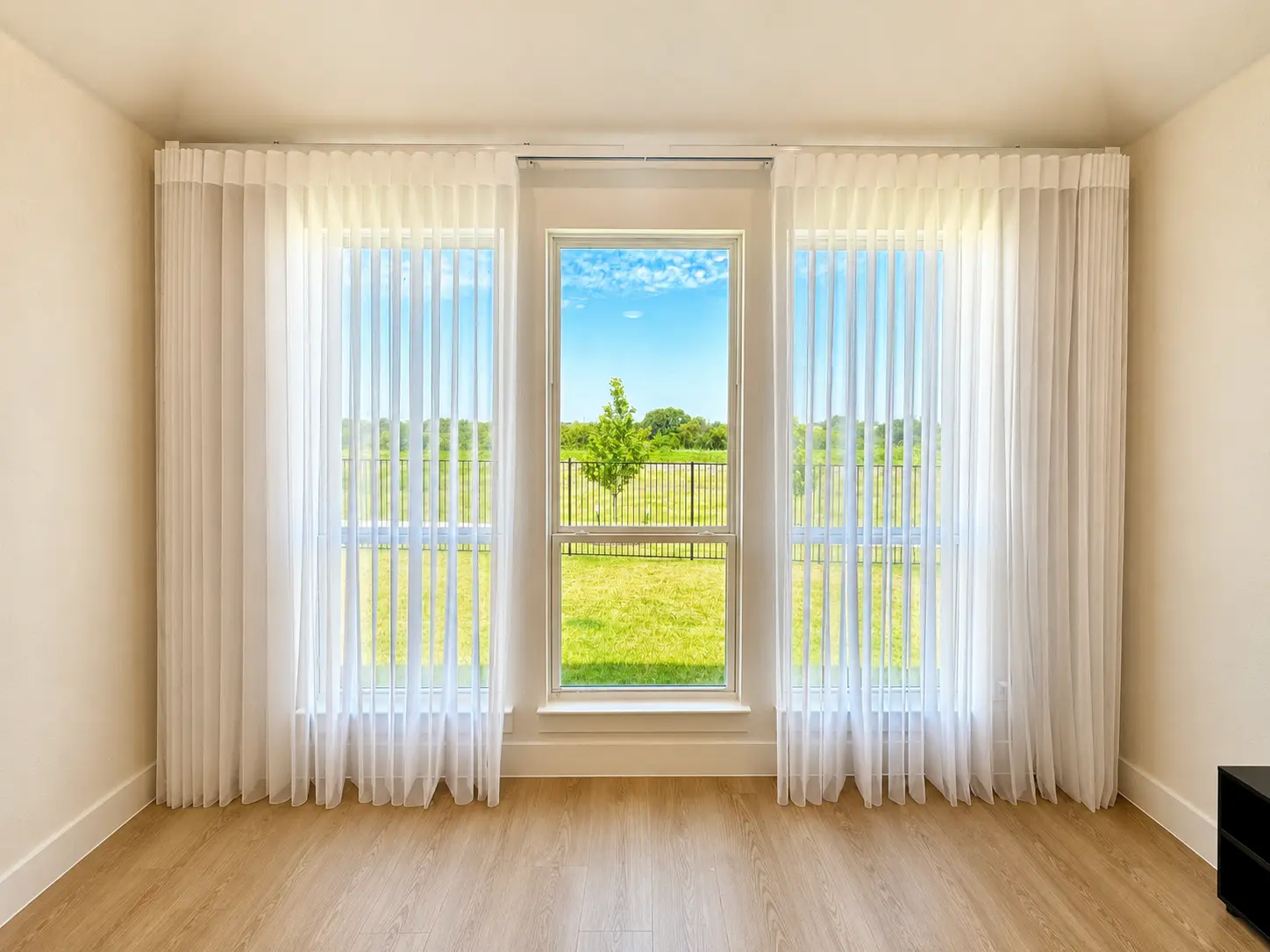 Motorized indoor blinds by 99 Pergolas